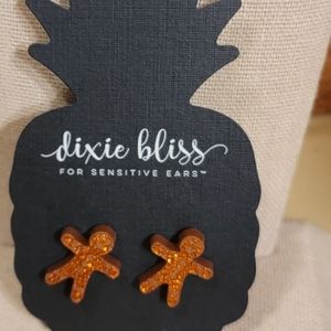 NWT, Gingerbread man earrings! Holiday accessory
